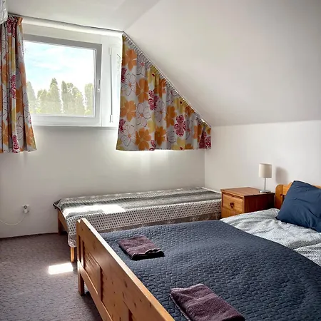 Siofoki Nyaralohaz بيت للعطل شيوفوك