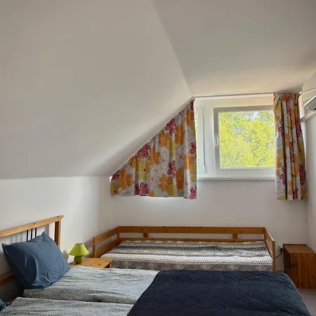 Siofoki Nyaralohaz بيت للعطل *