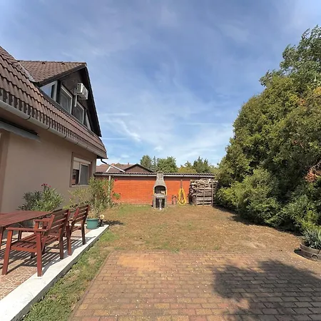 Siofoki Nyaralohaz 度假居 希欧福克