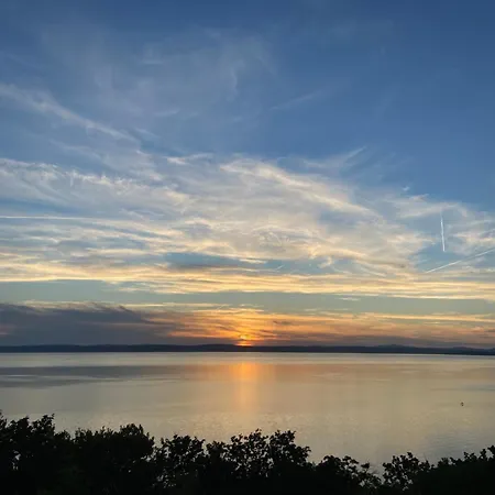 Siofoki Nyaralohaz * 希欧福克