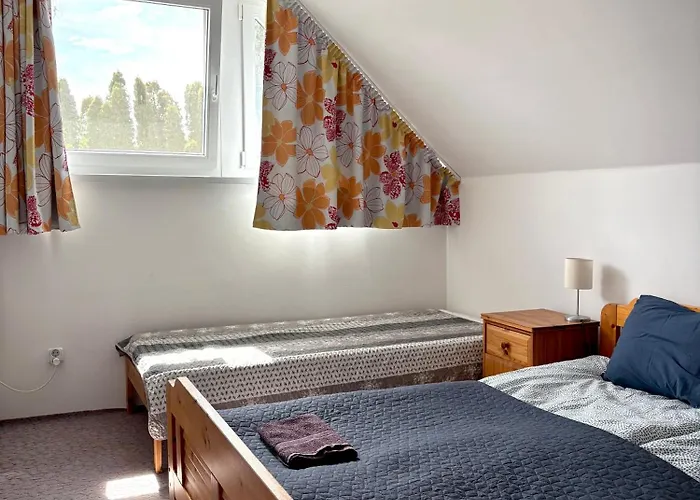 Siofoki Nyaralohaz 度假居 希欧福克