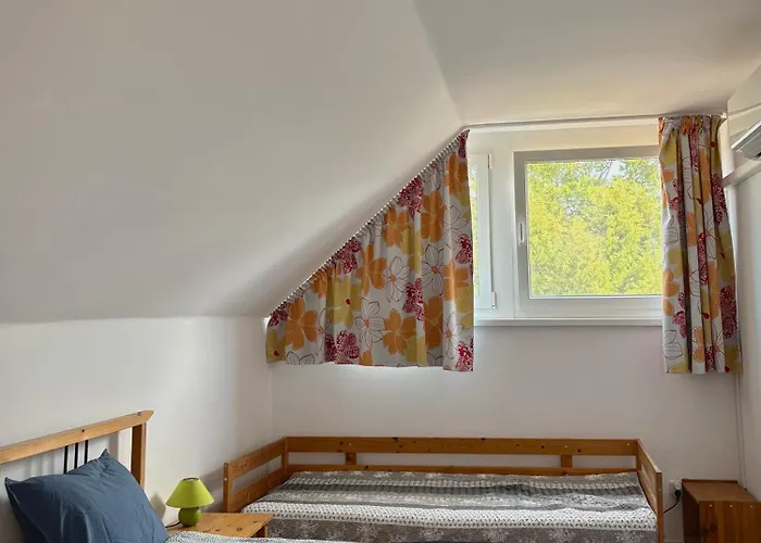 Siofoki Nyaralohaz 度假居 *